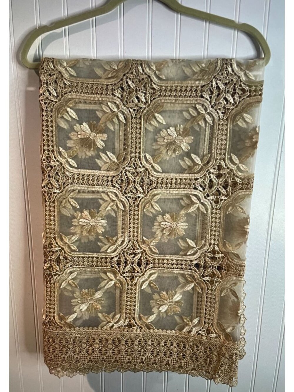 Elegant Beige Embroidered Floral Lace Tablecloth 54X72 With Crochet Detailing